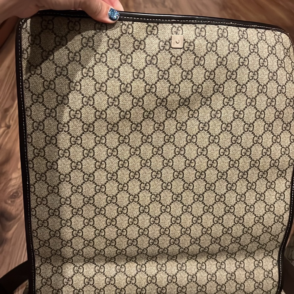 A407- 💯 % authentic Gucci crossbody bag - Picture 13 of 16